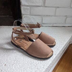 Classic Ankle Strap Sandals for Women Soft Leather Sandals with Removable Strap